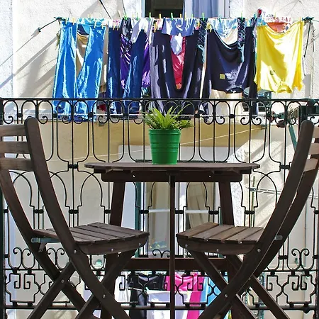 Blue Budget Bairro Alto Appartamento Lisbona