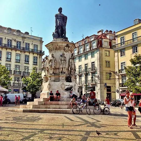 Blue Budget Bairro Alto *
